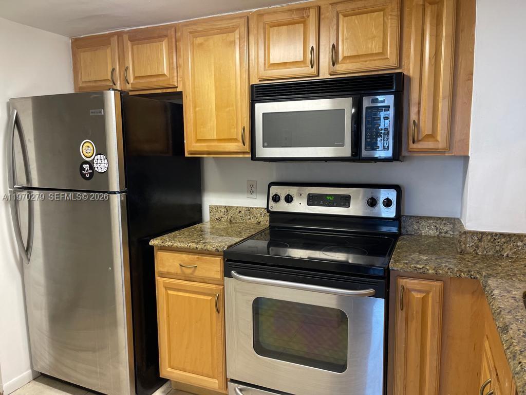 770 Claughton Island Dr #1013, Miami FL 33131