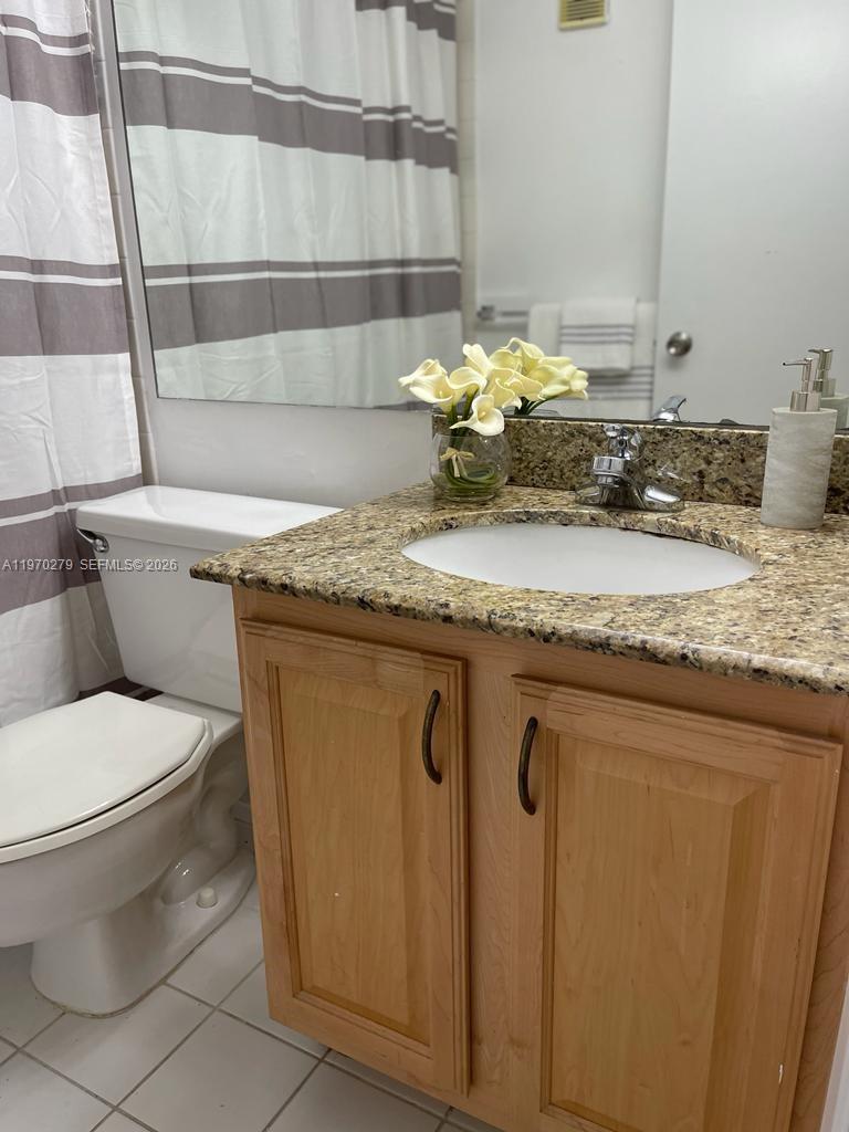 770 Claughton Island Dr #1013, Miami FL 33131