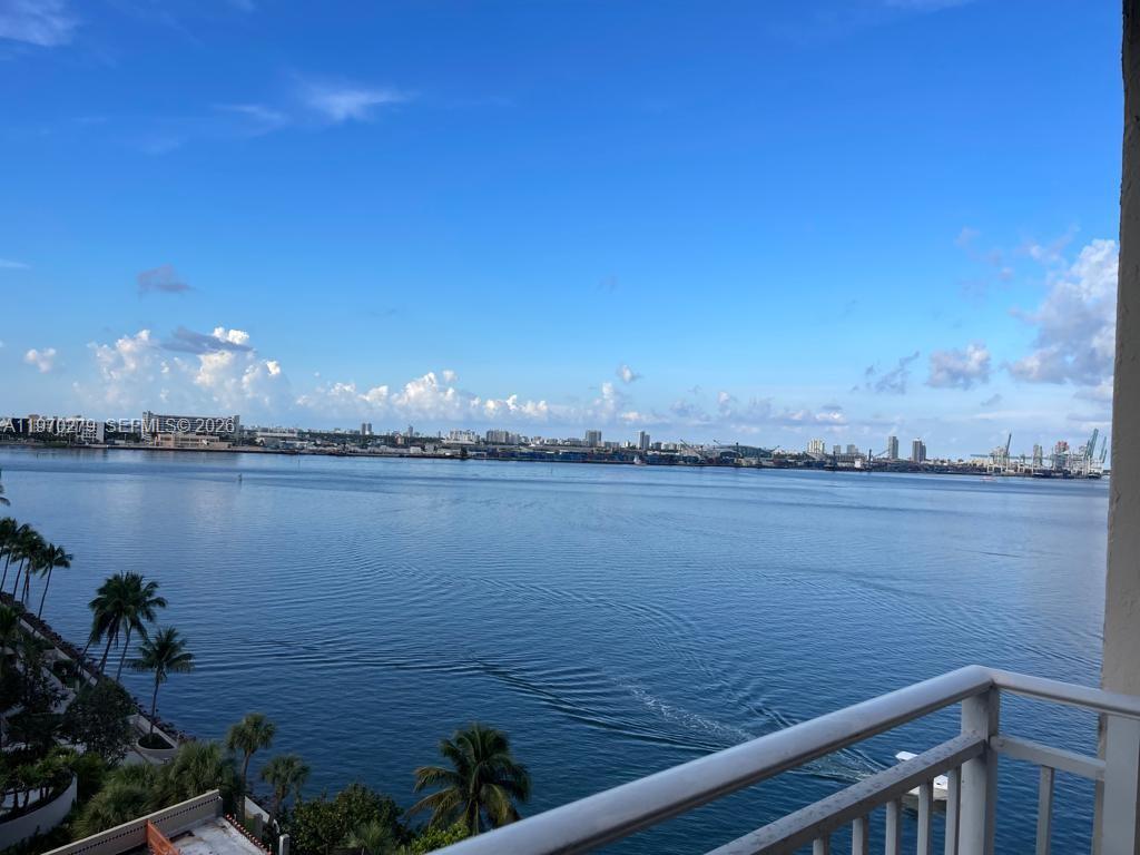 770 Claughton Island Dr #1013, Miami FL 33131