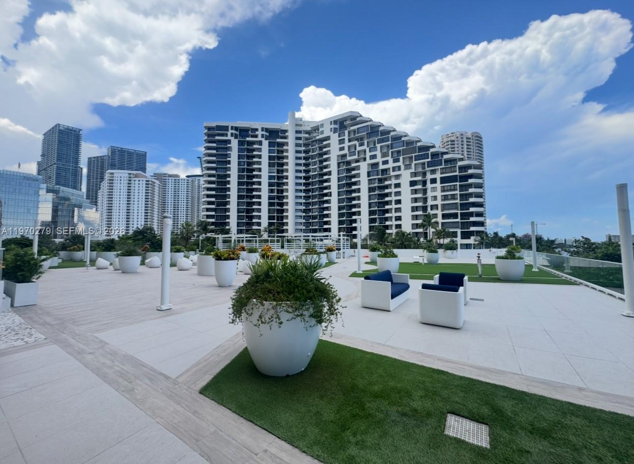 770 Claughton Island Dr #1013, Miami FL 33131