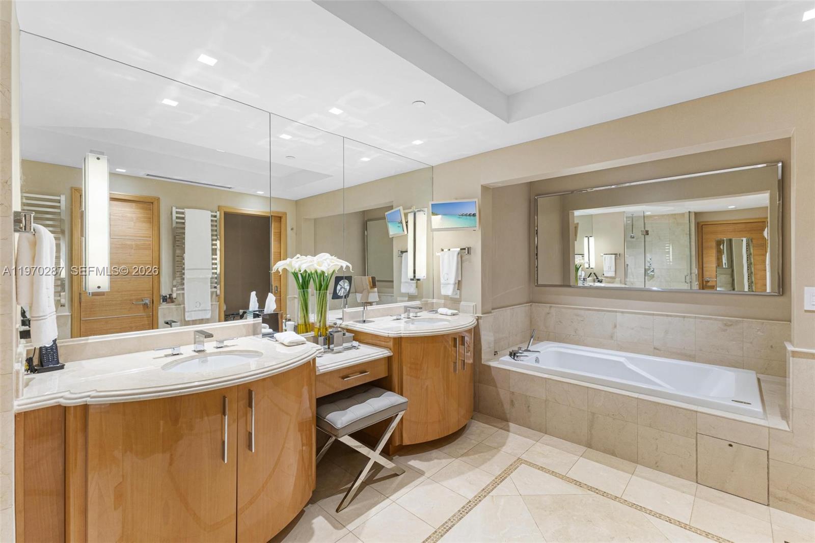 17875 Collins Ave #2402, Sunny Isles Beach FL 33160