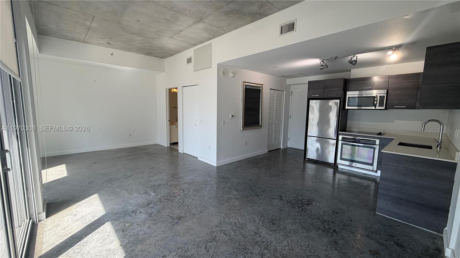 151 SE 1st St #1809, Miami FL 33131