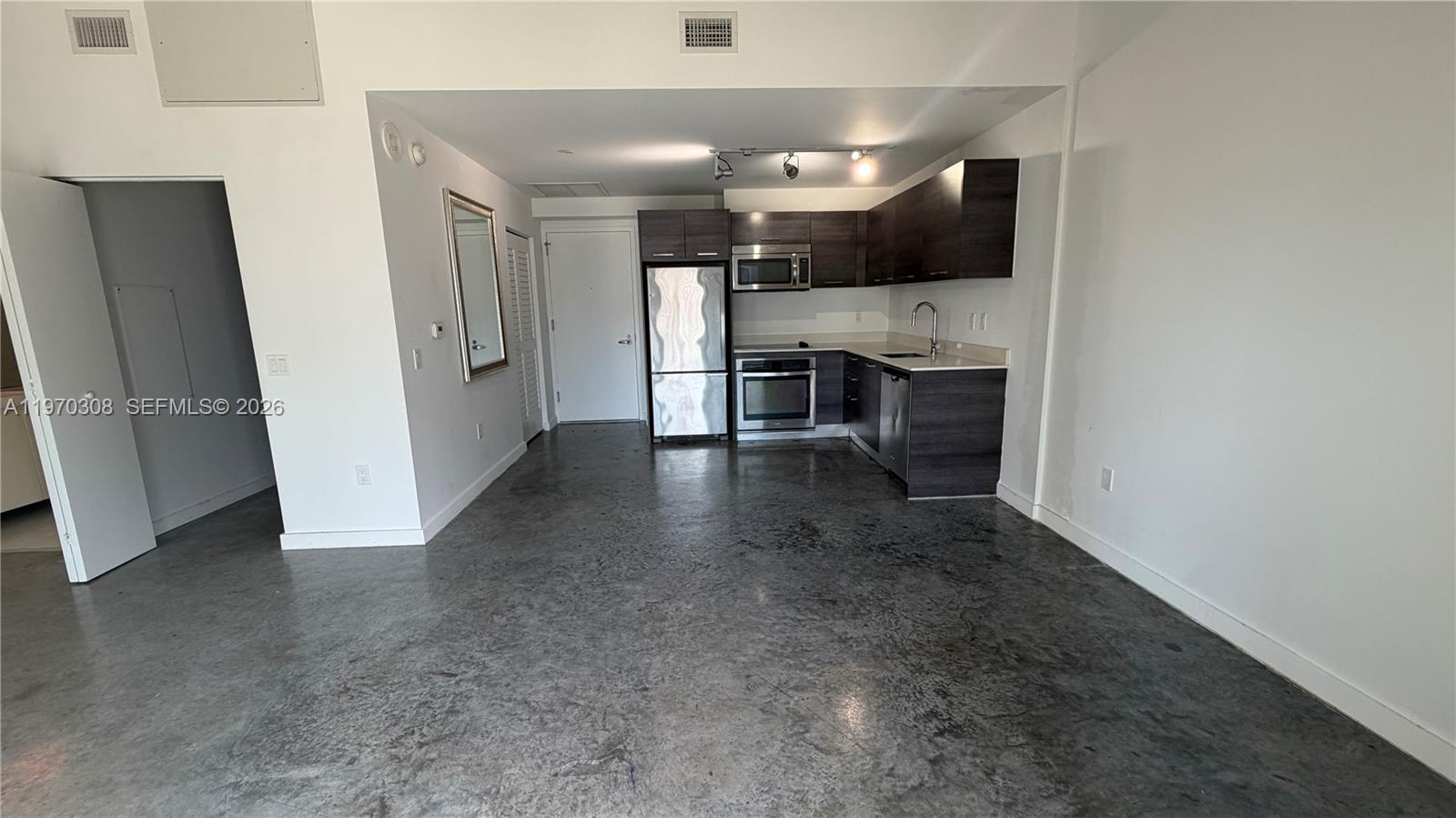 151 SE 1st St #1809, Miami FL 33131