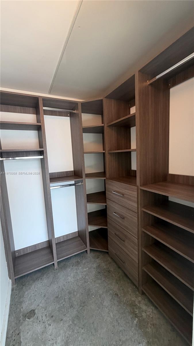151 SE 1st St #1809, Miami FL 33131