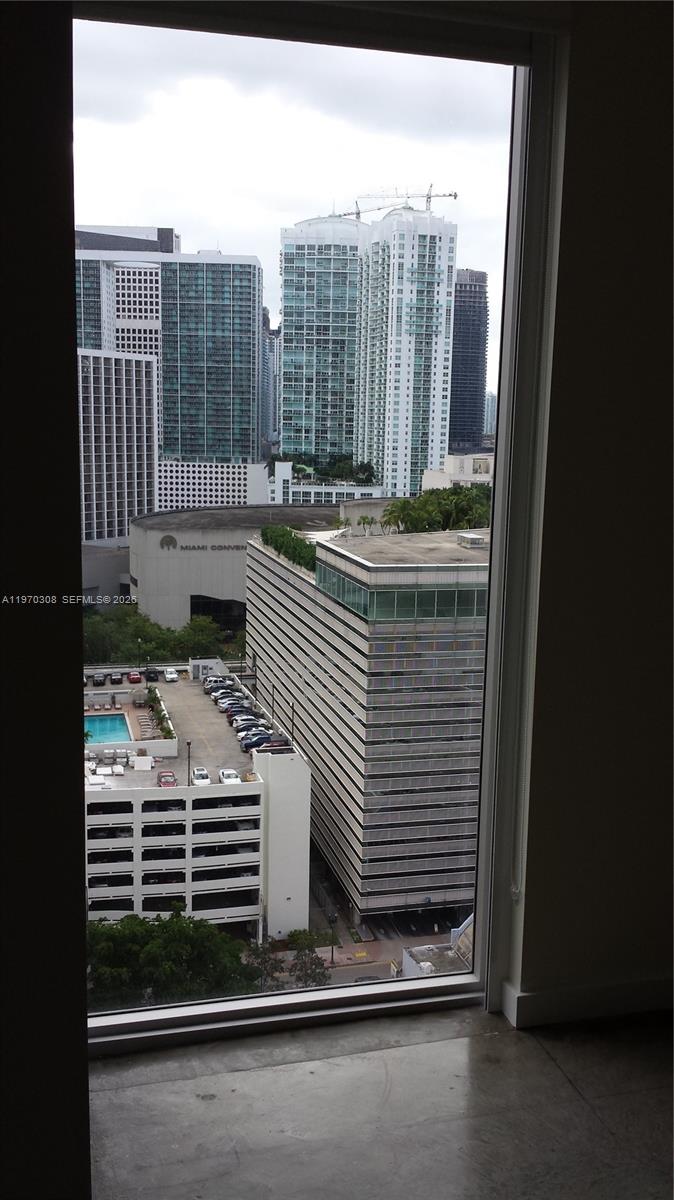 151 SE 1st St #1809, Miami FL 33131