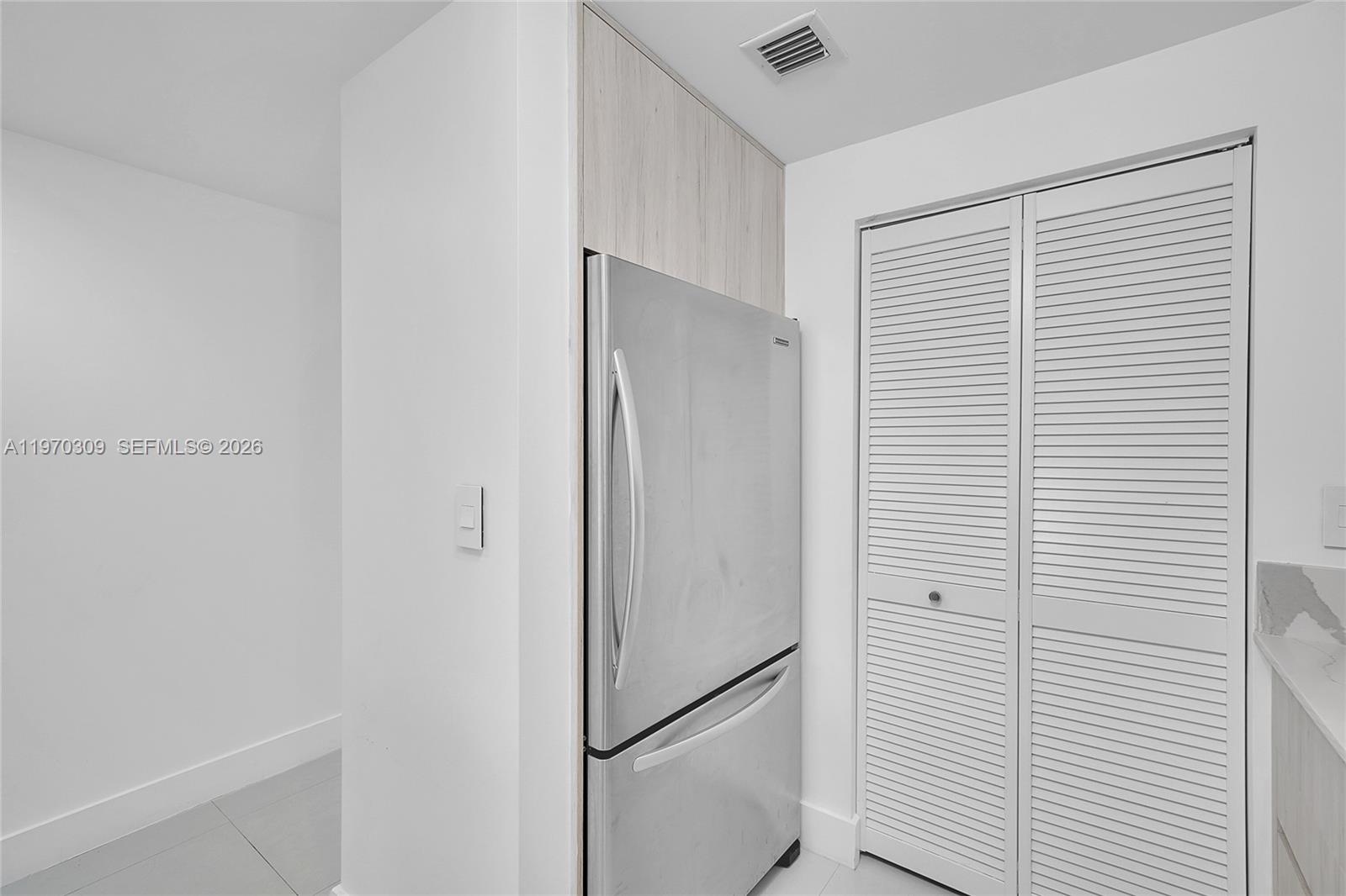 253 NE 2nd St #3106, Miami FL 33132