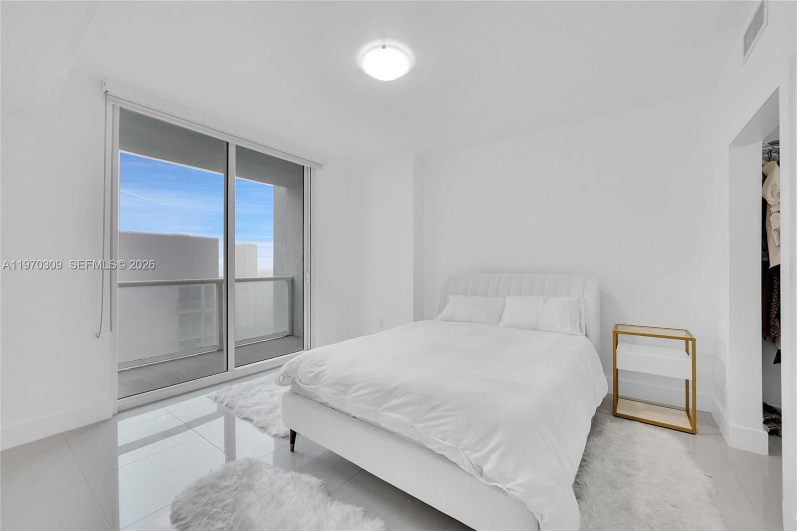 253 NE 2nd St #3106, Miami FL 33132