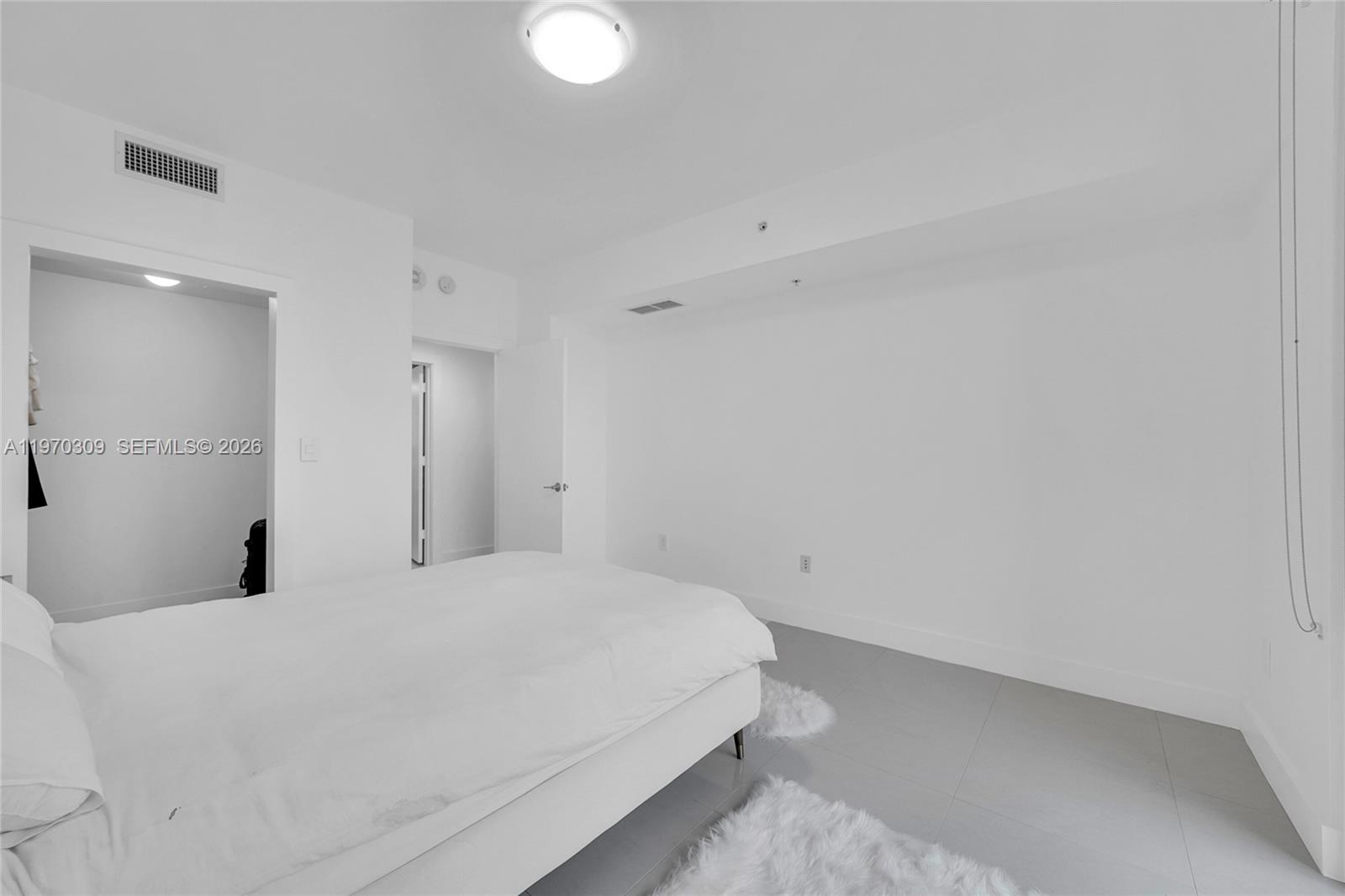253 NE 2nd St #3106, Miami FL 33132