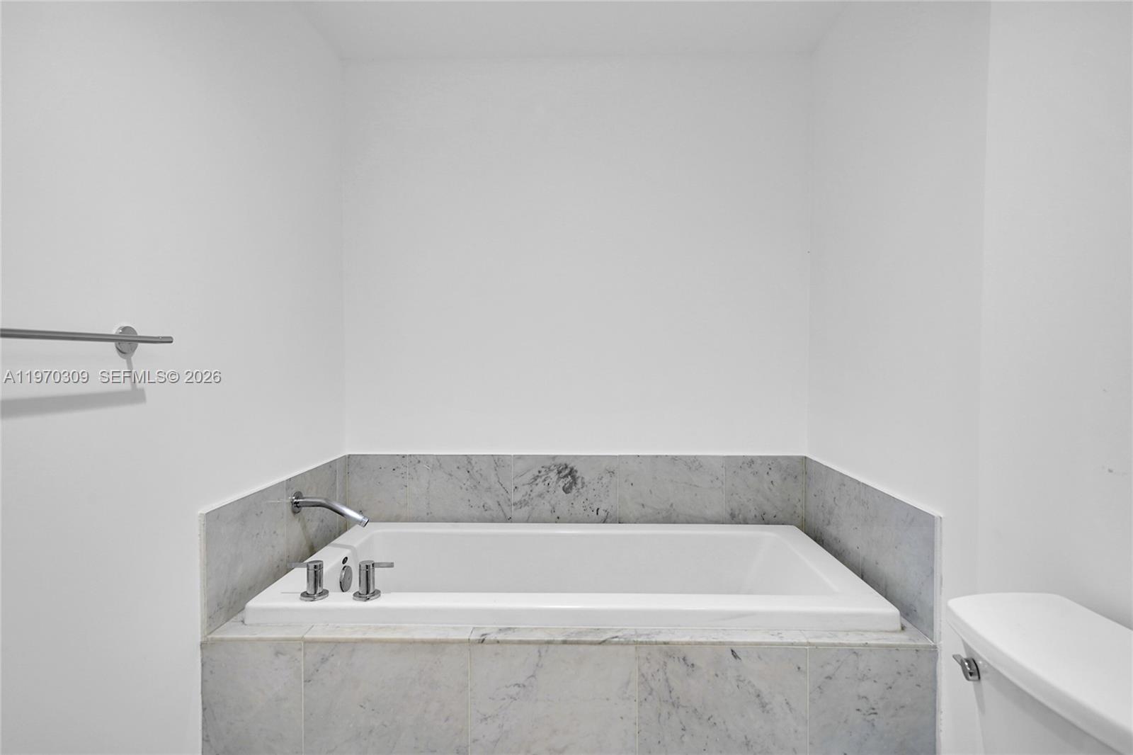 253 NE 2nd St #3106, Miami FL 33132
