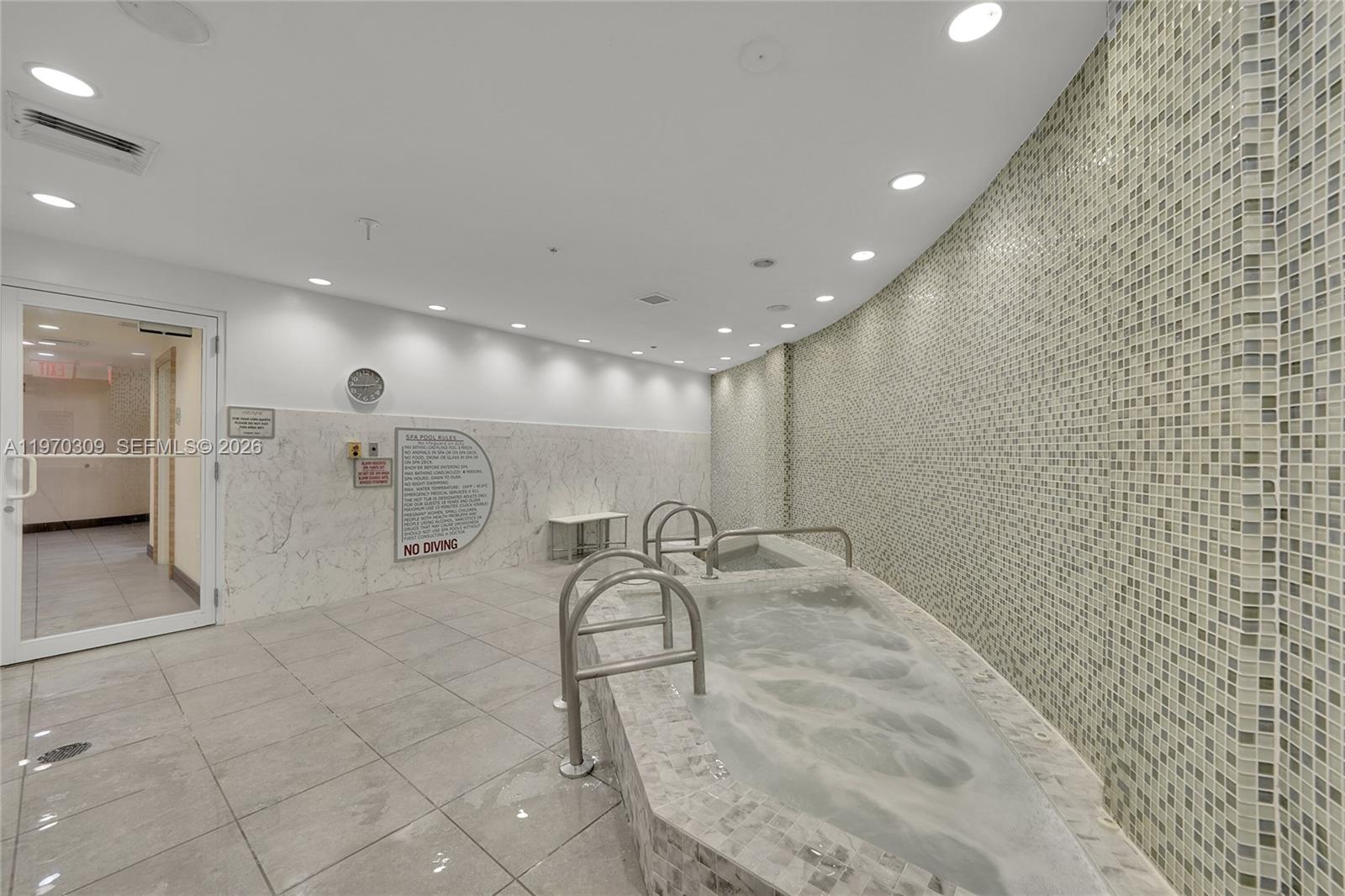 253 NE 2nd St #3106, Miami FL 33132
