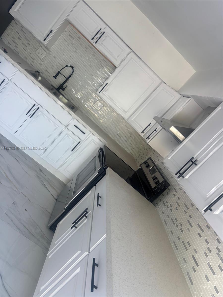 2831 NW 190th St, Miami Gardens FL 33056