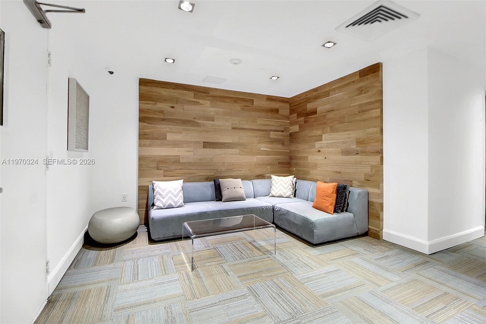 951 Brickell Ave #505, Miami FL 33131