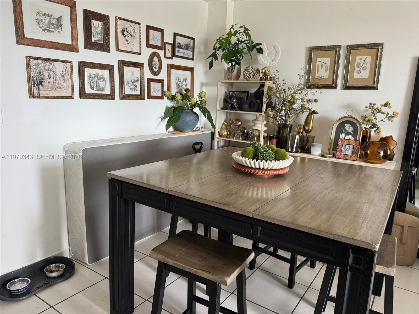 5050 NW 7th St #604, Miami FL 33126