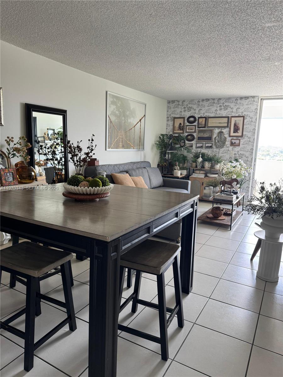 5050 NW 7th St #604, Miami FL 33126