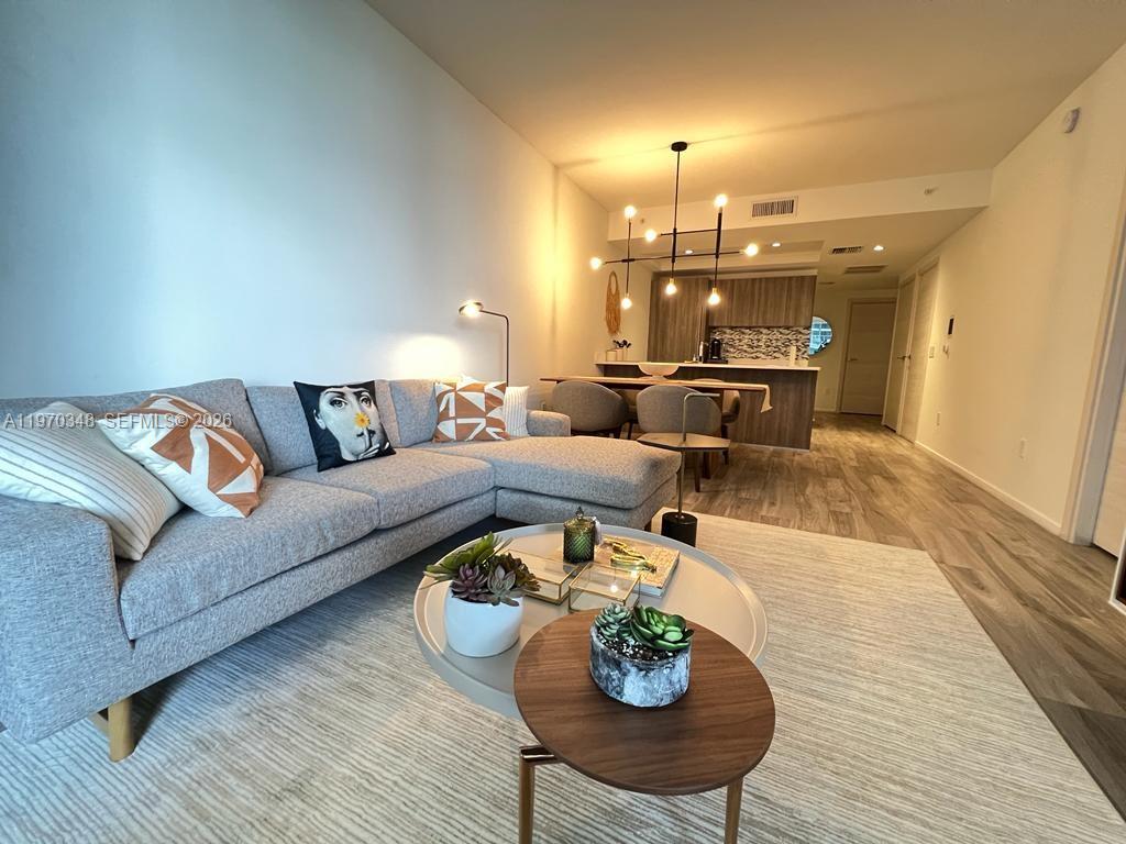 801 S Miami Ave #2806, Miami FL 33130