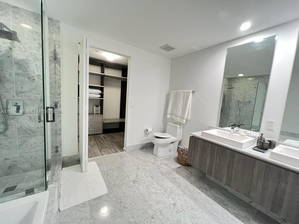 801 S Miami Ave #2806, Miami FL 33130