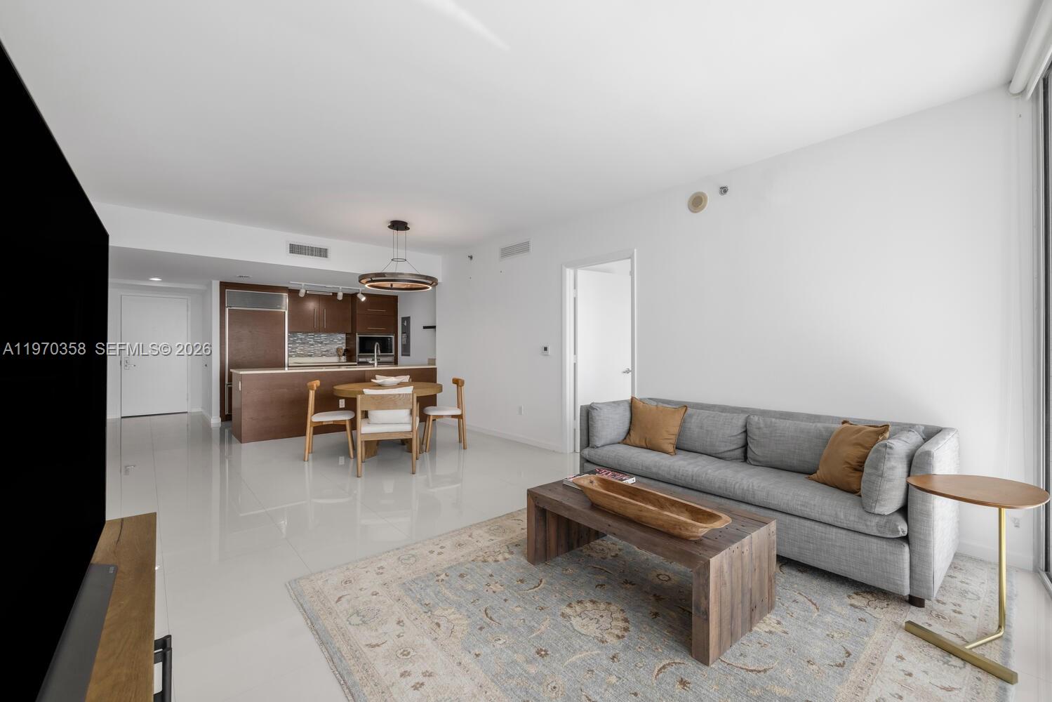 465 Brickell Ave #2705, Miami FL 33131