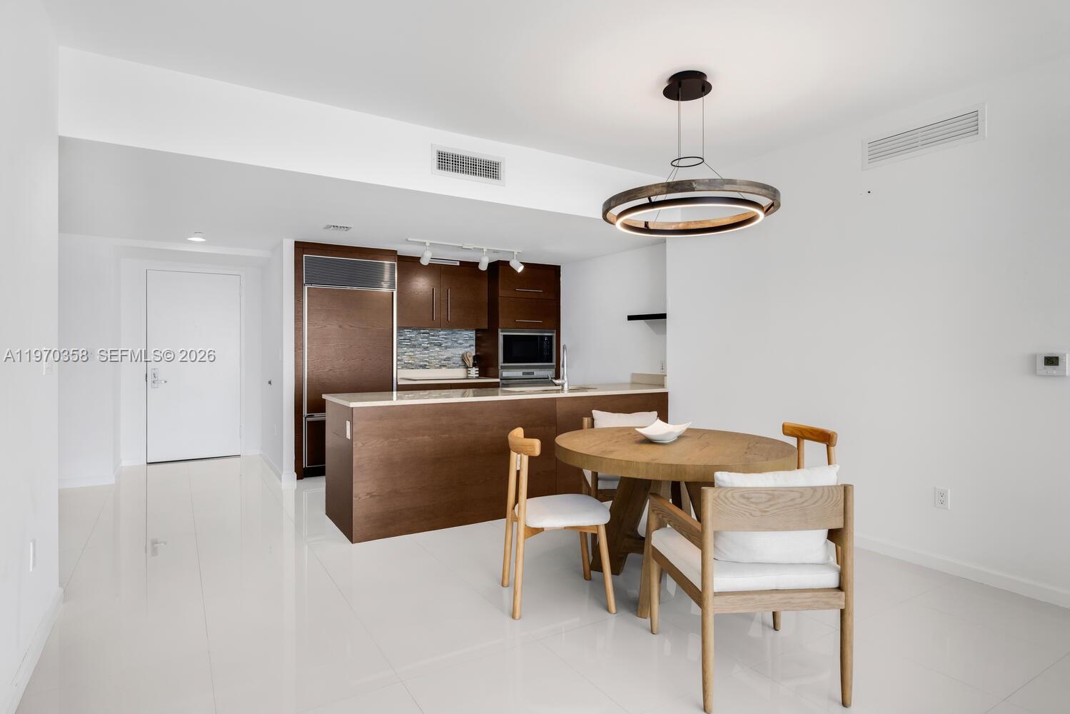 465 Brickell Ave #2705, Miami FL 33131