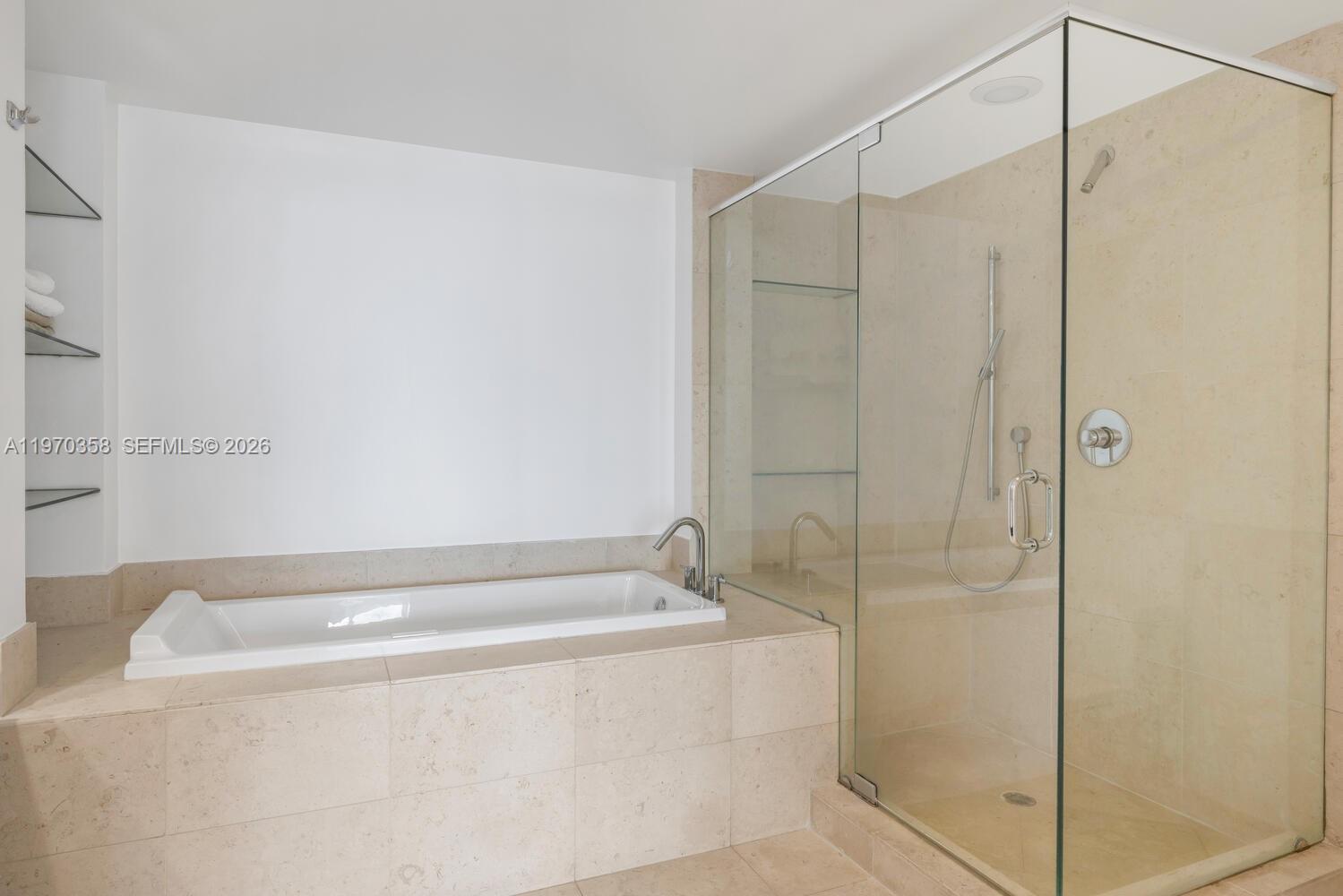 465 Brickell Ave #2705, Miami FL 33131