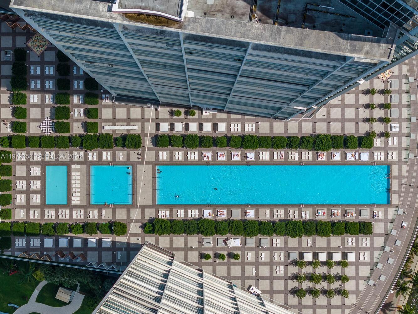 465 Brickell Ave #2705, Miami FL 33131