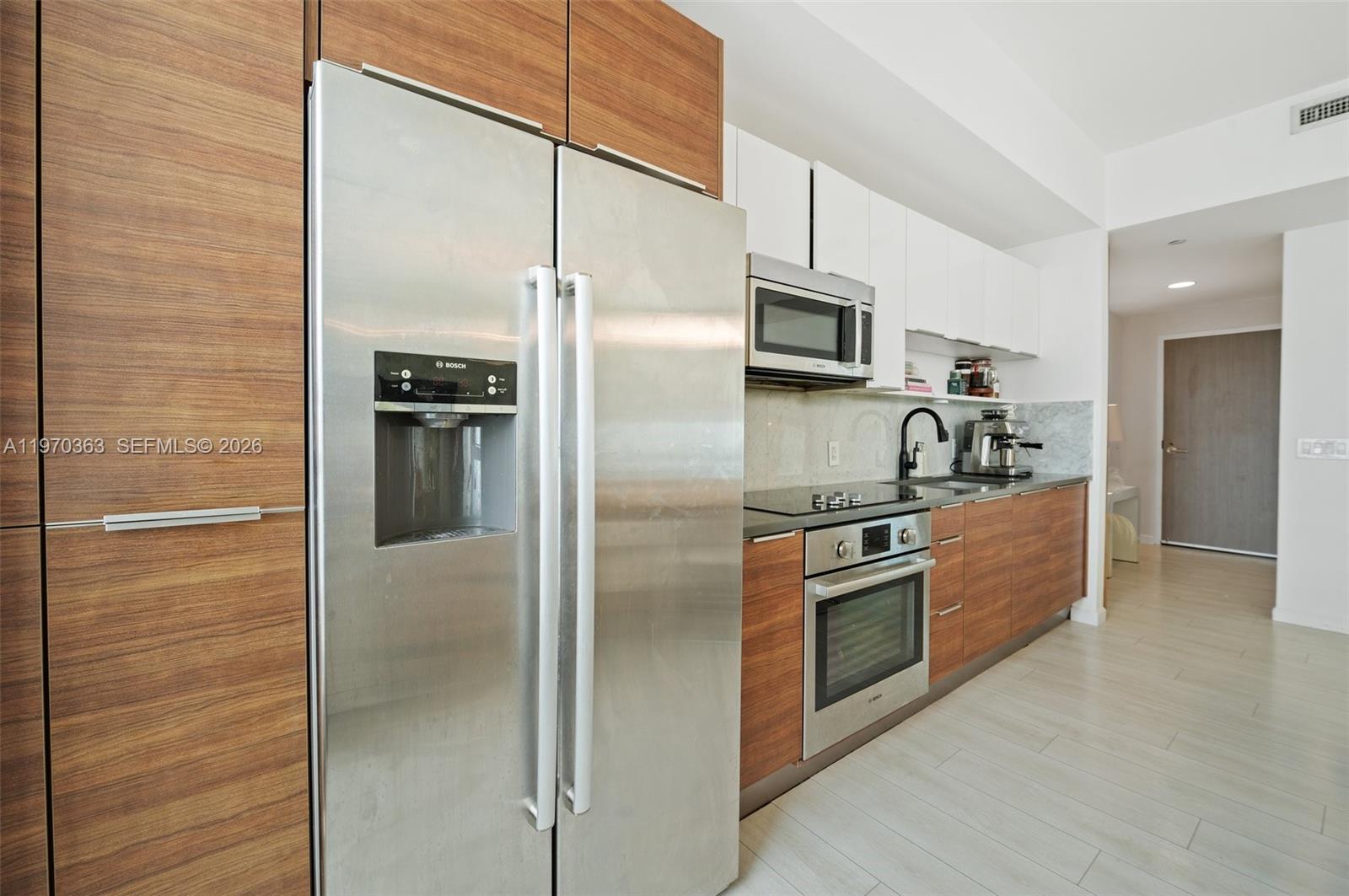 601 NE 27th St #1604, Miami FL 33137