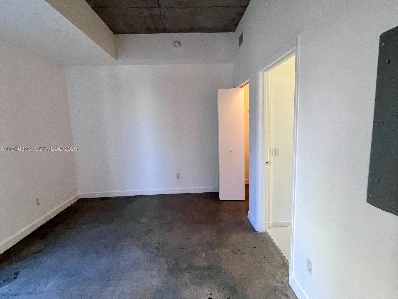 151 SE 1st St #506, Miami FL 33131