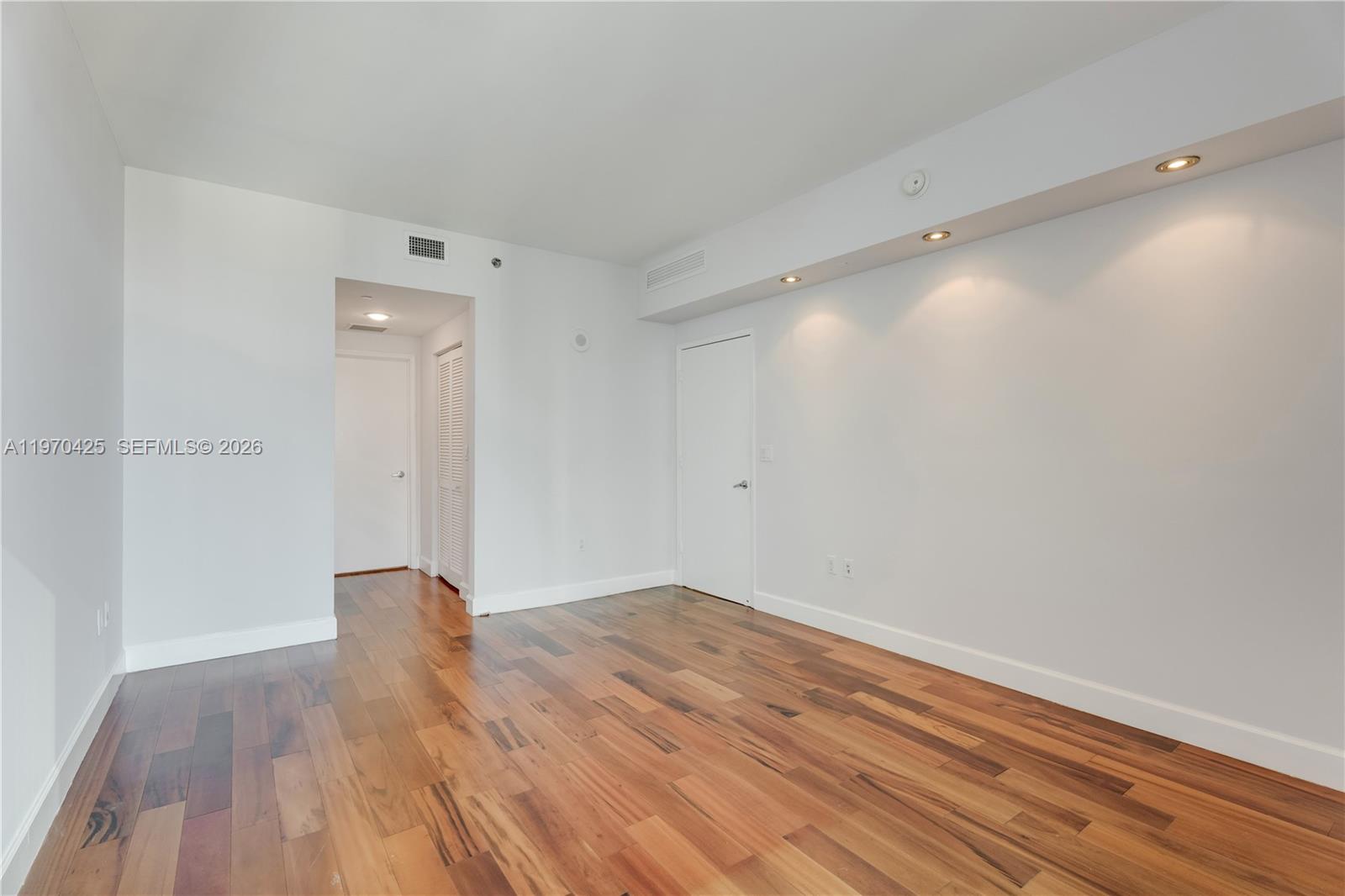 951 Brickell Ave #3607, Miami FL 33131