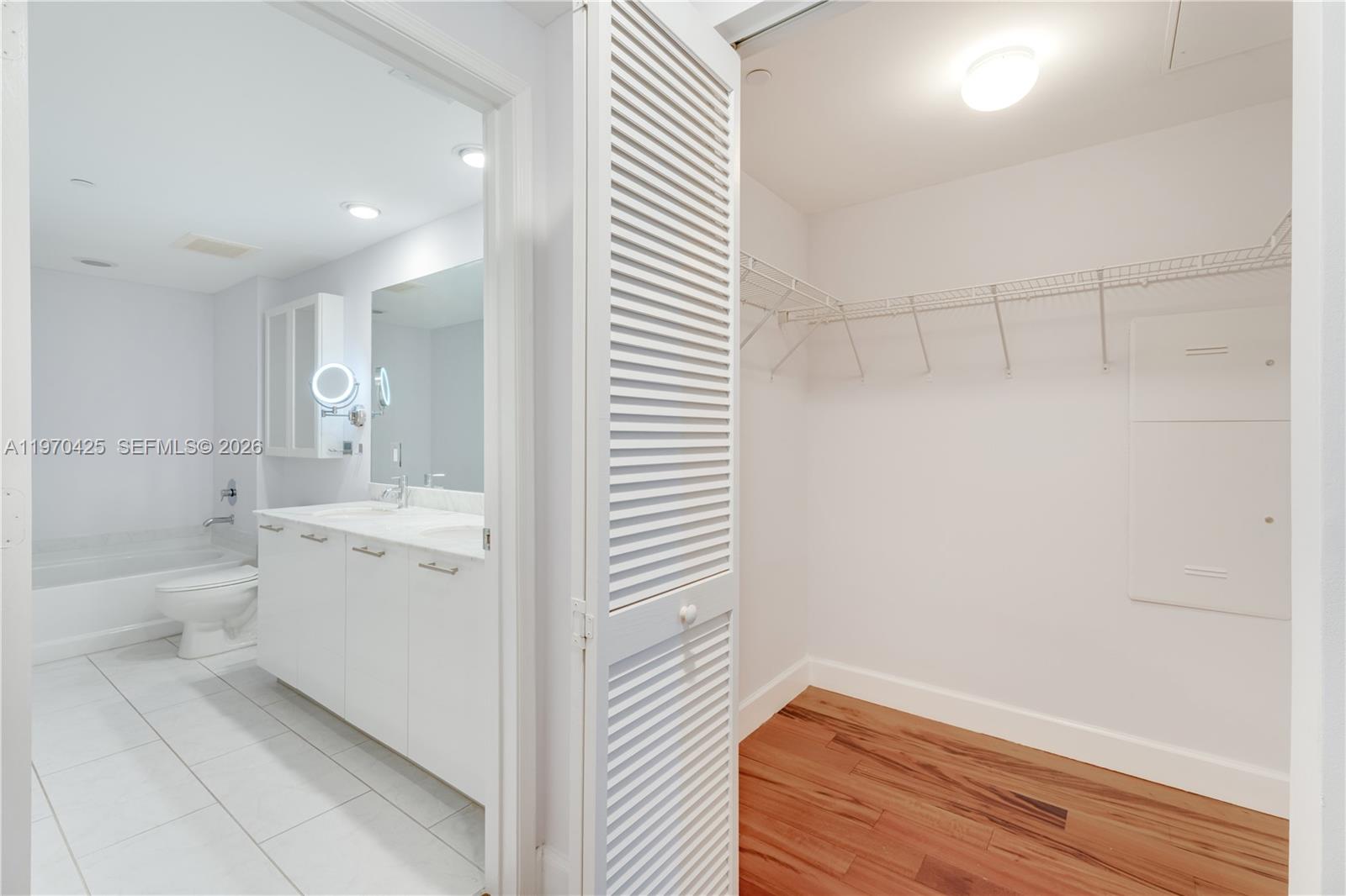 951 Brickell Ave #3607, Miami FL 33131