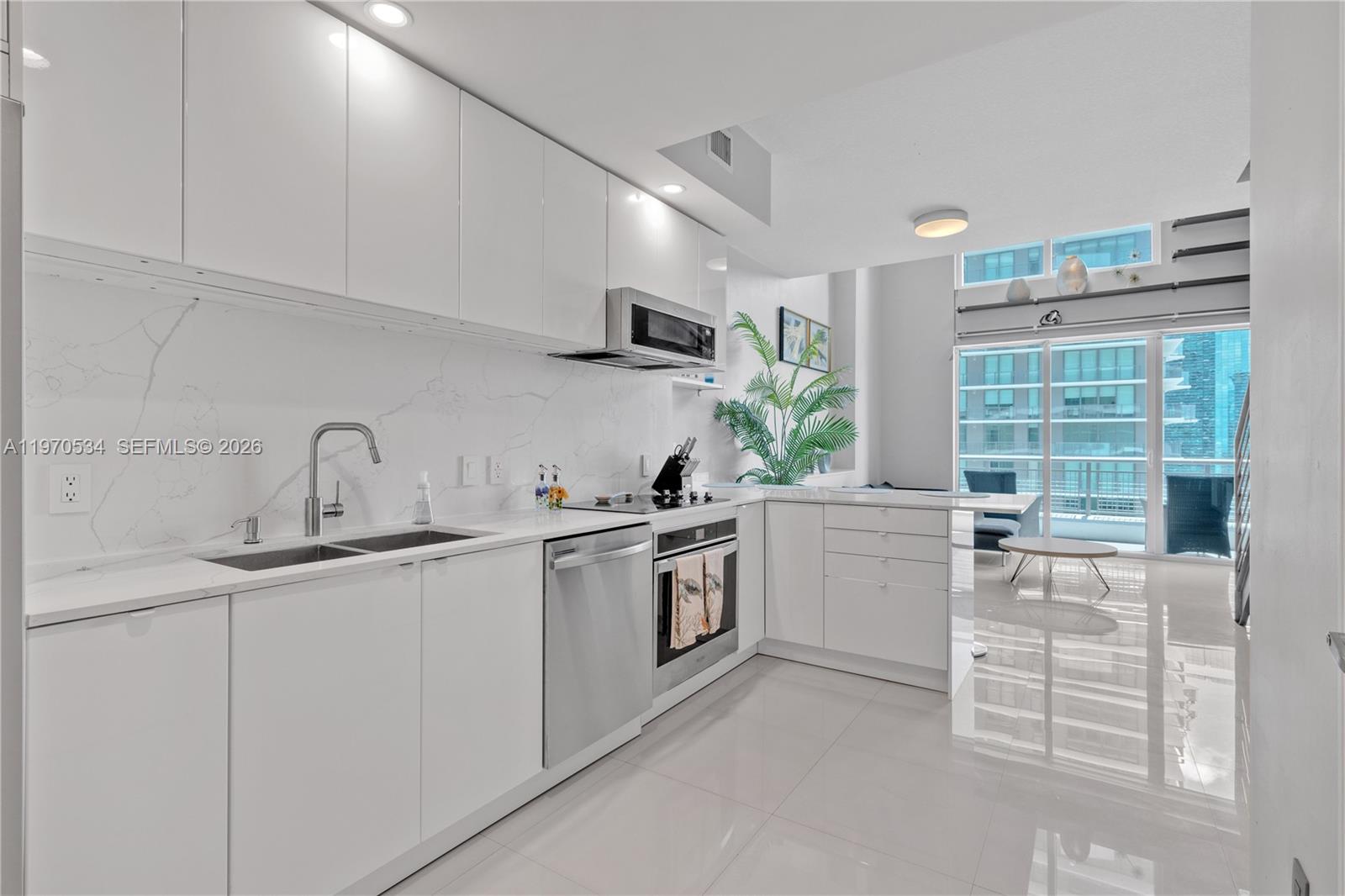 60 SW 13th St #2204, Miami FL 33130