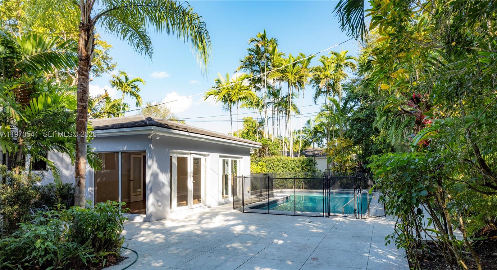 1350 Mendavia Ave, Coral Gables FL 33146