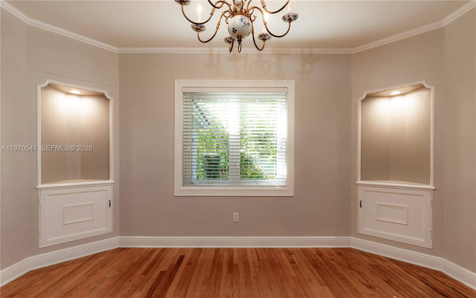 1350 Mendavia Ave, Coral Gables FL 33146