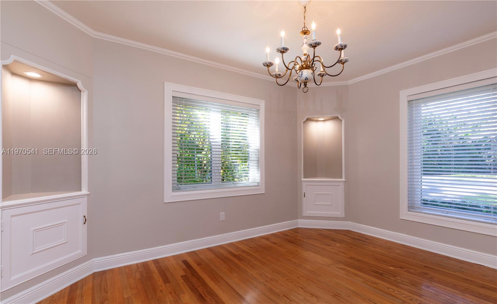 1350 Mendavia Ave, Coral Gables FL 33146