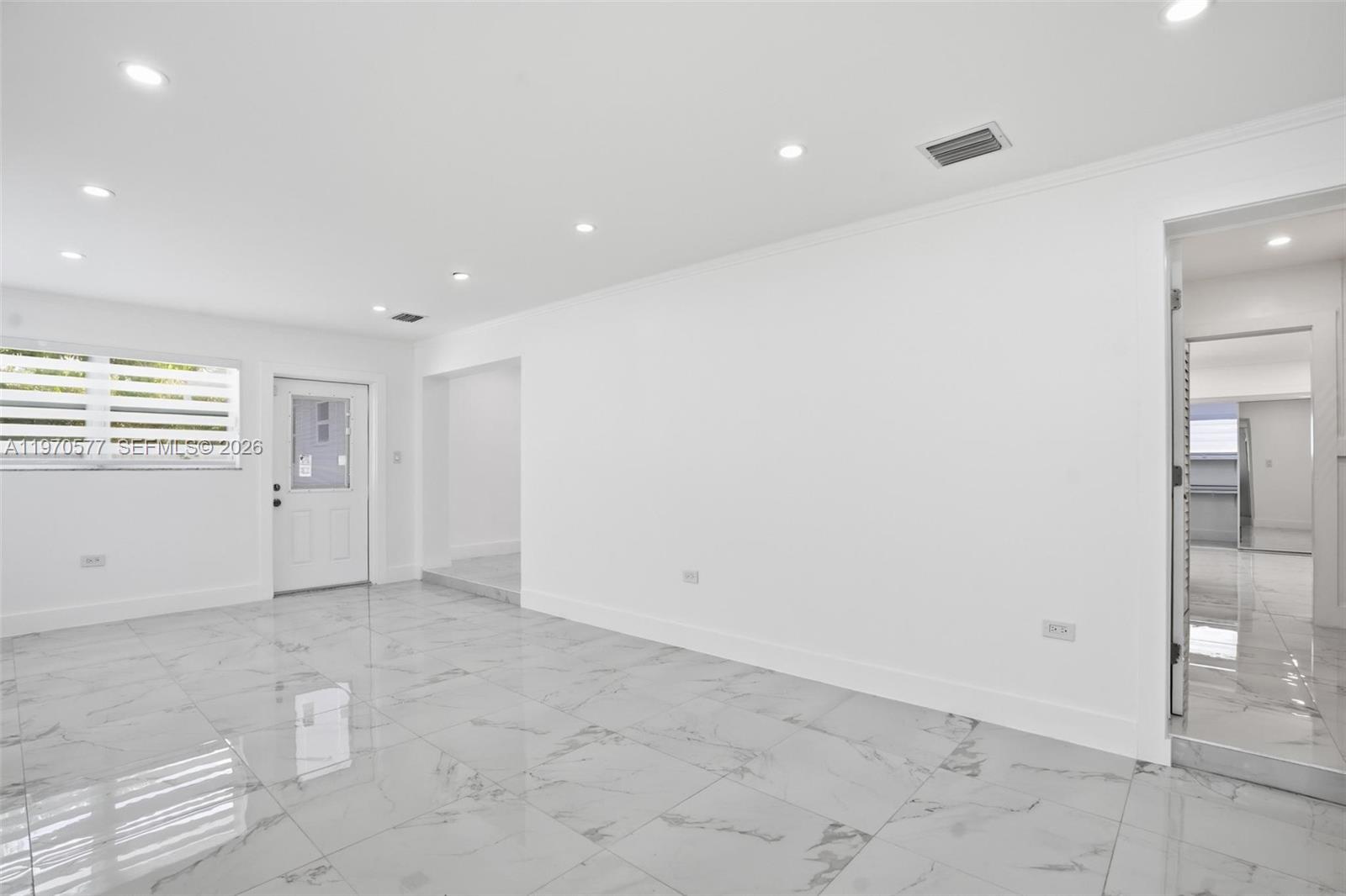 5521 SW 104th Ave, Miami FL 33165