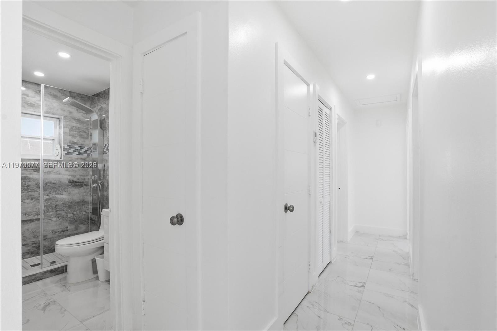 5521 SW 104th Ave, Miami FL 33165
