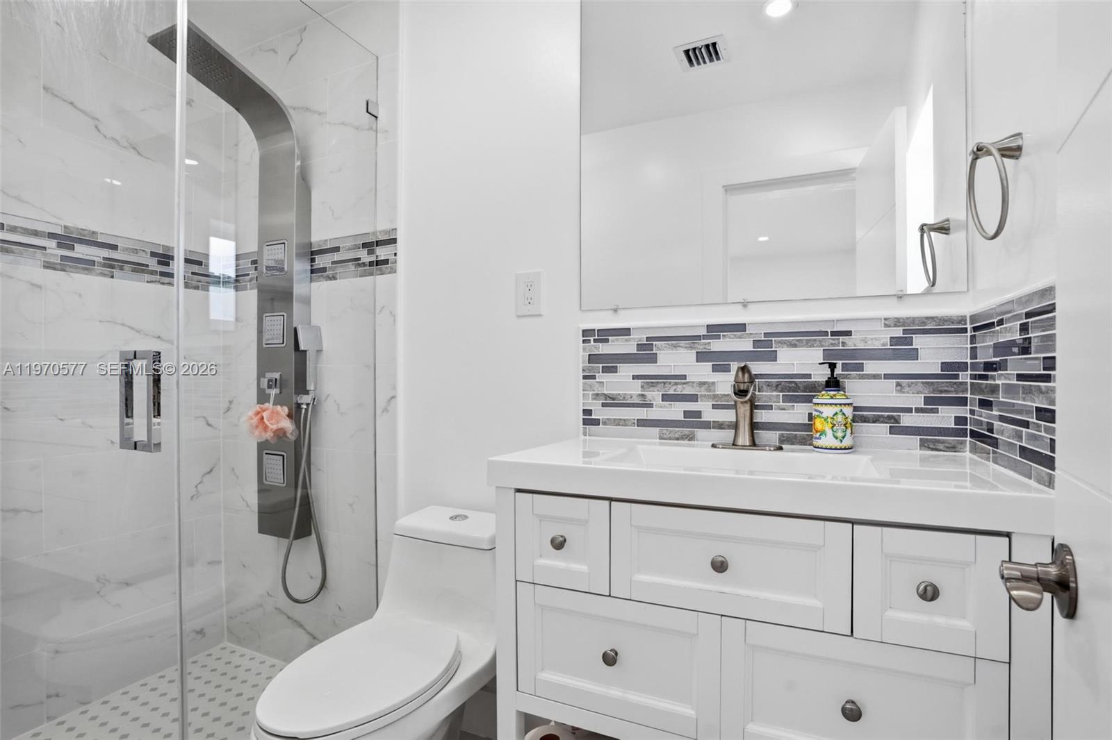 5521 SW 104th Ave, Miami FL 33165