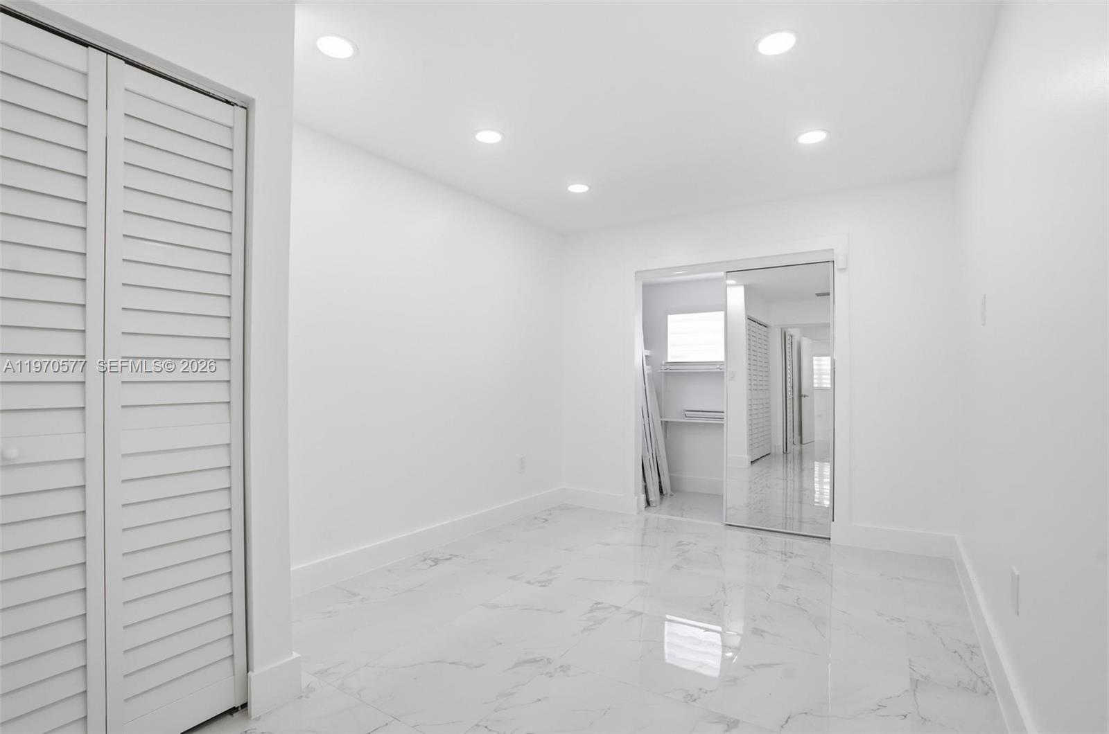 5521 SW 104th Ave, Miami FL 33165