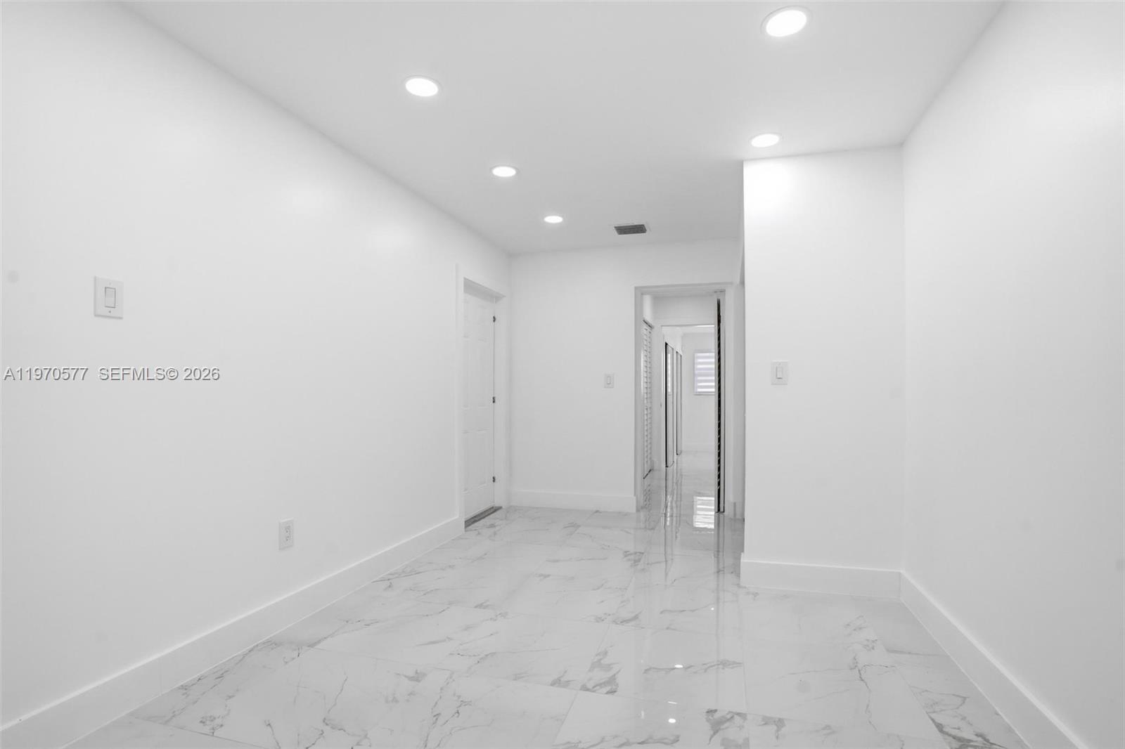 5521 SW 104th Ave, Miami FL 33165