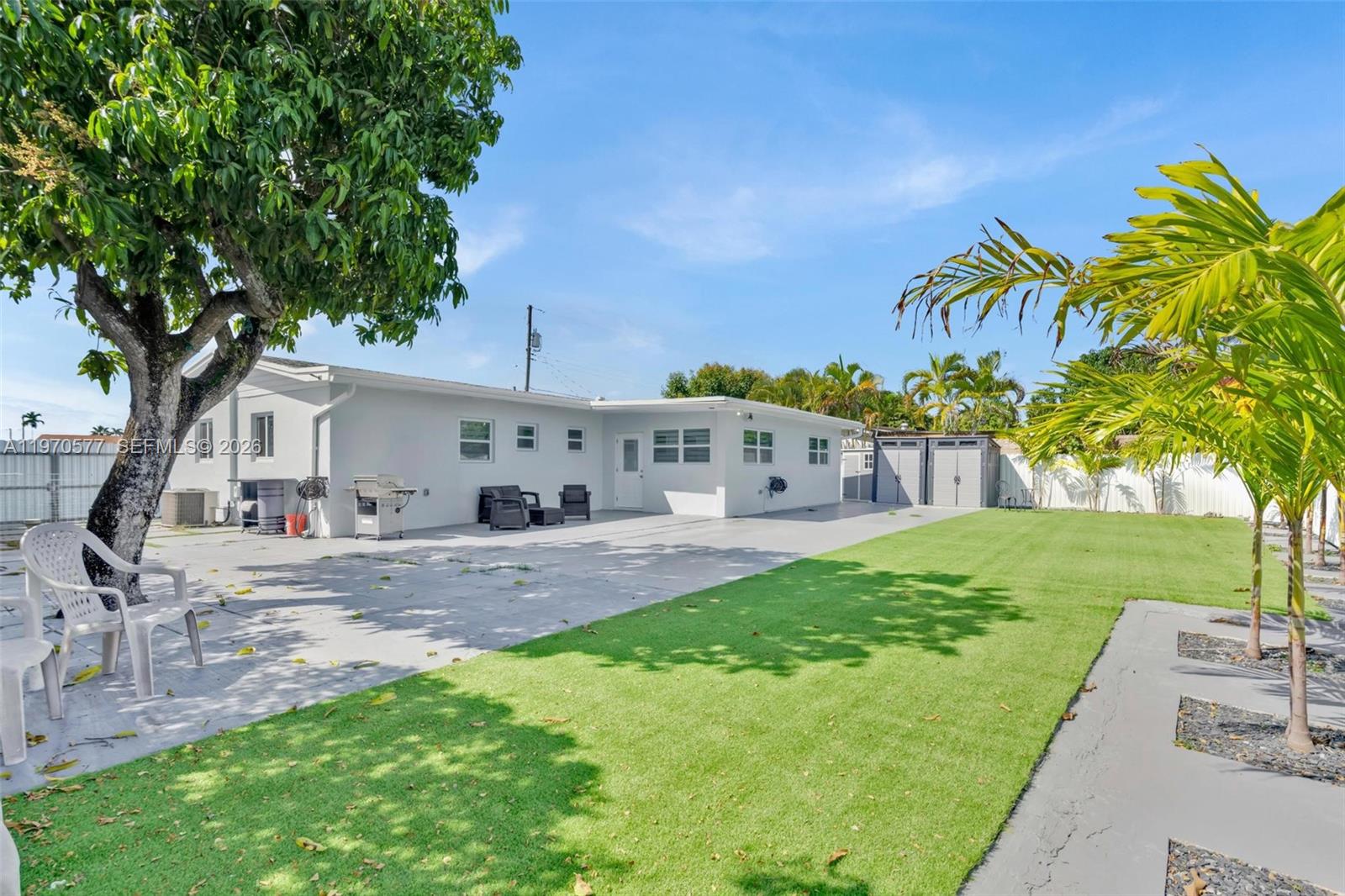 5521 SW 104th Ave, Miami FL 33165