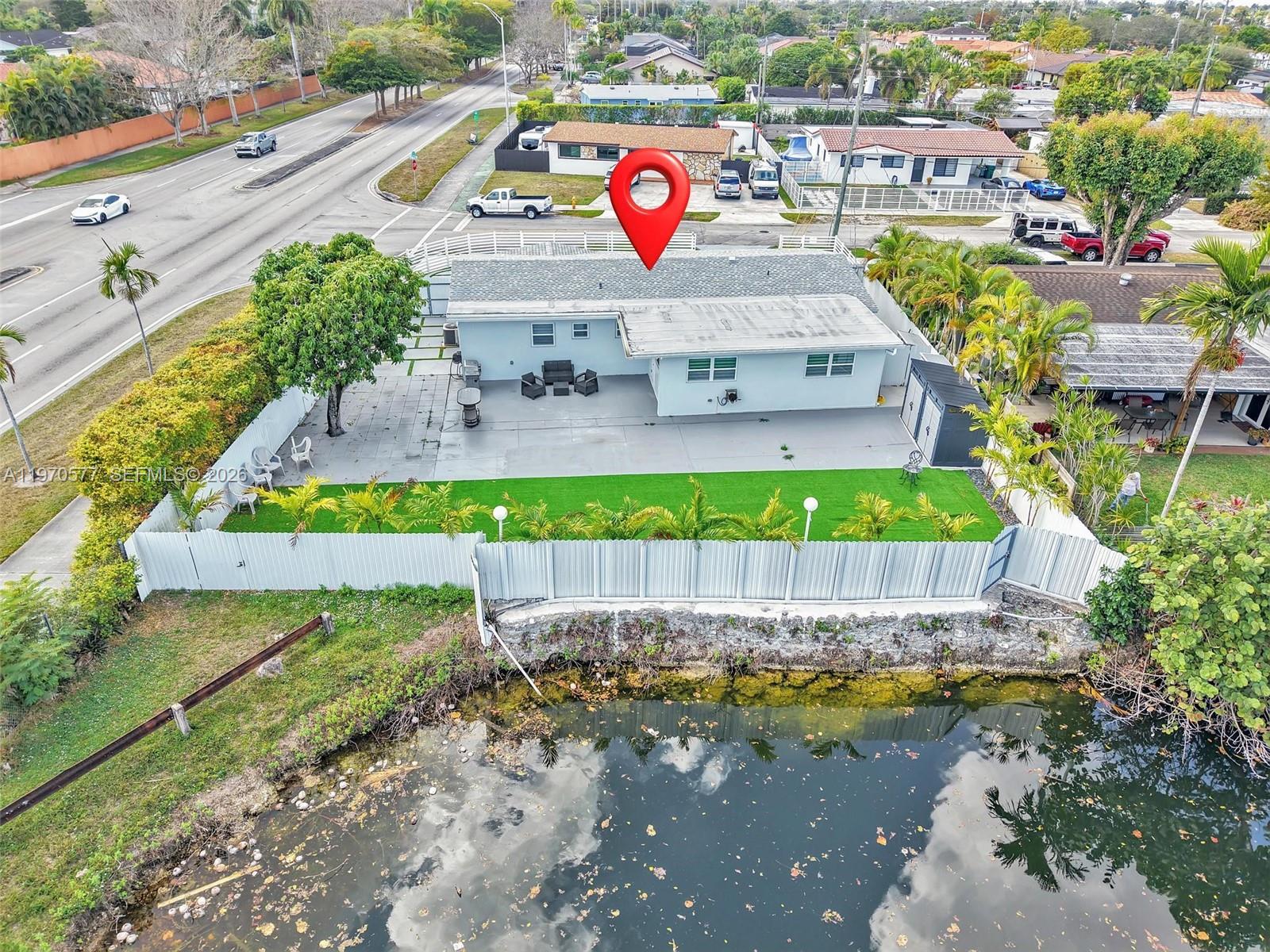 5521 SW 104th Ave, Miami FL 33165