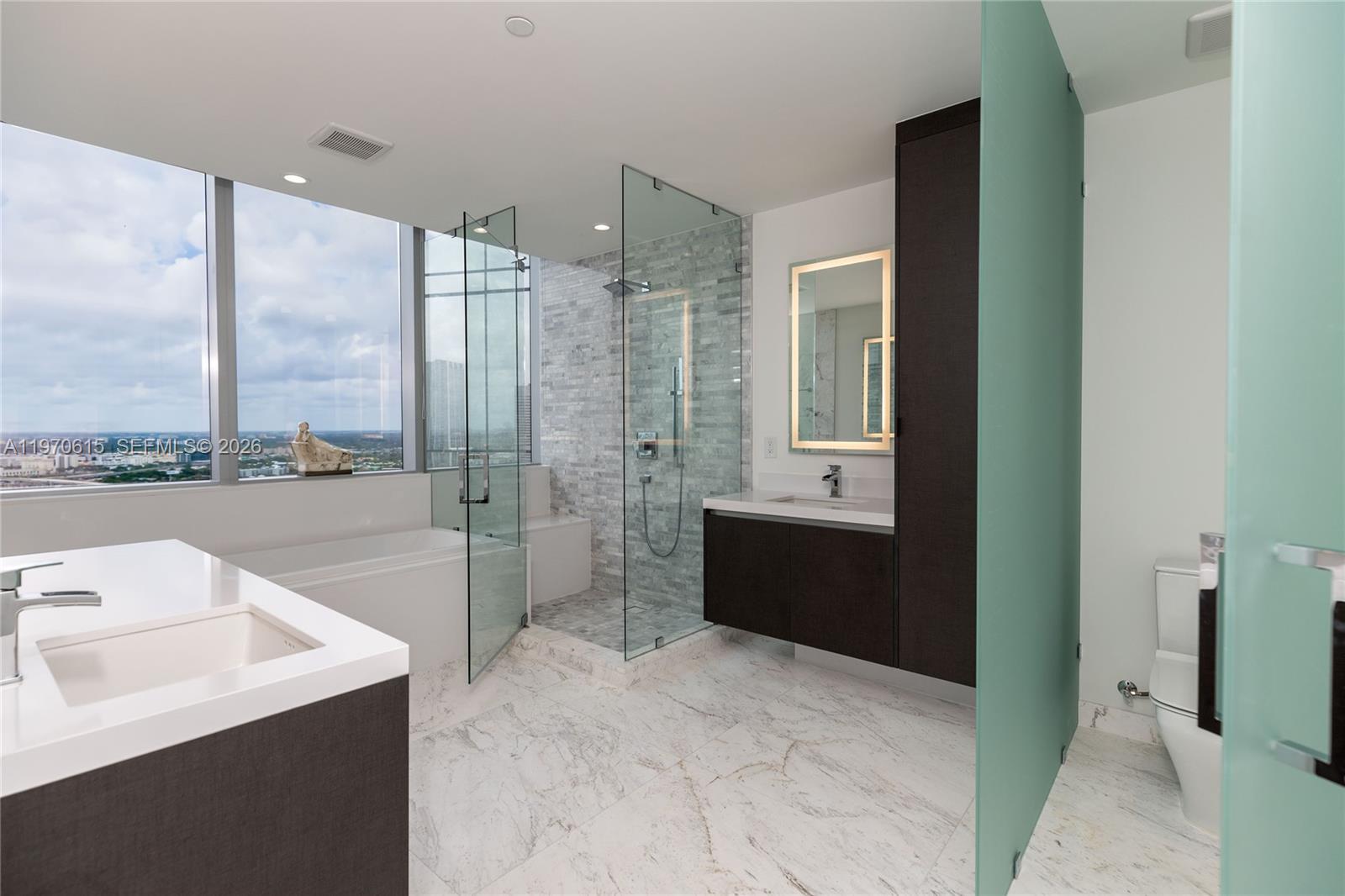 851 NE 1st Ave #2812, Miami FL 33132
