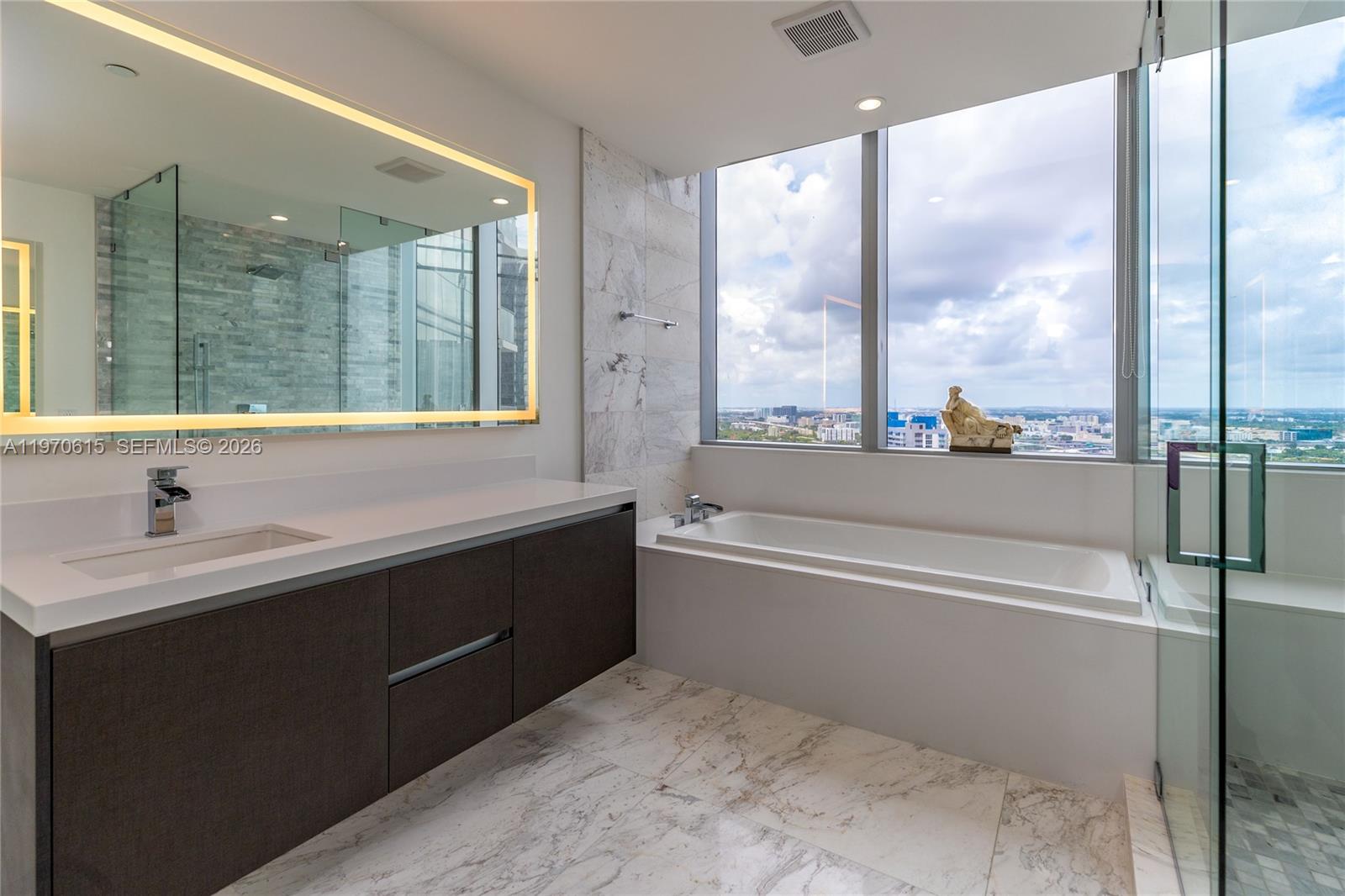 851 NE 1st Ave #2812, Miami FL 33132