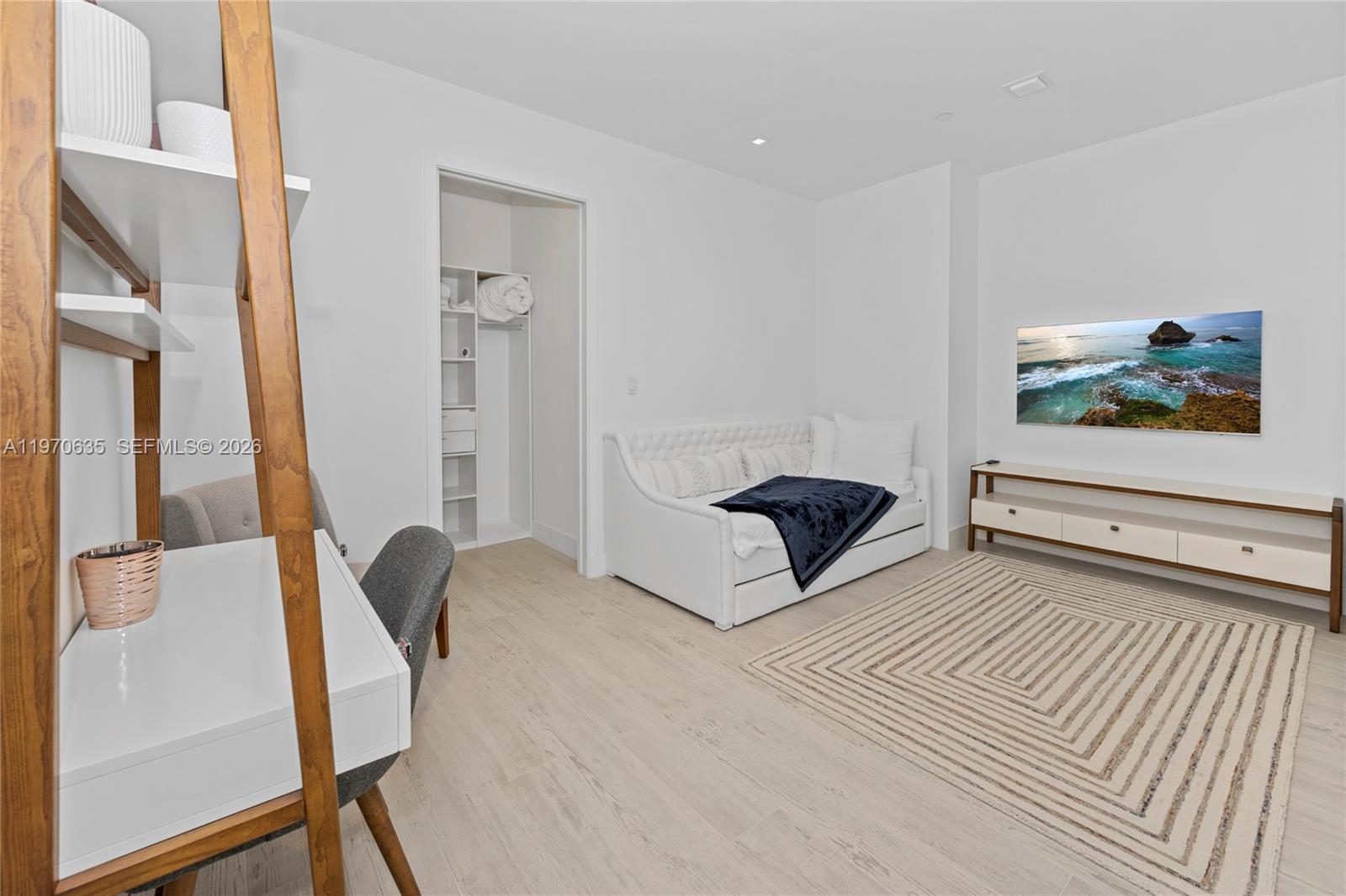 17475 Collins Ave #1201, Sunny Isles Beach FL 33160