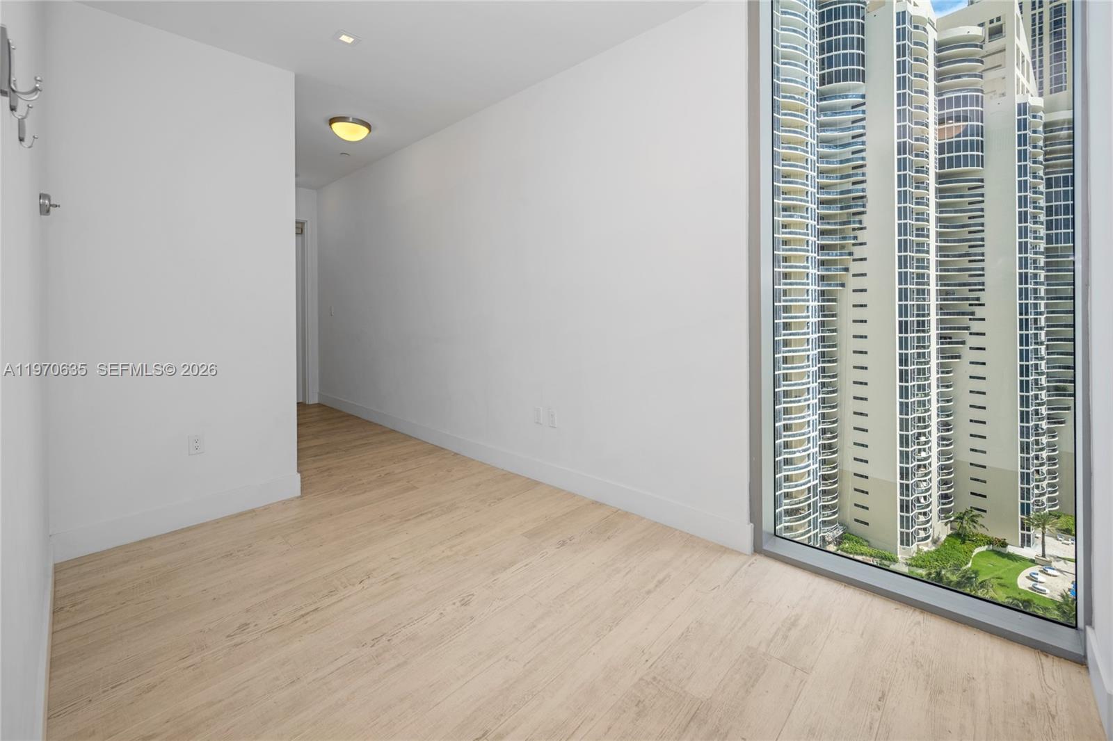 17475 Collins Ave #1201, Sunny Isles Beach FL 33160