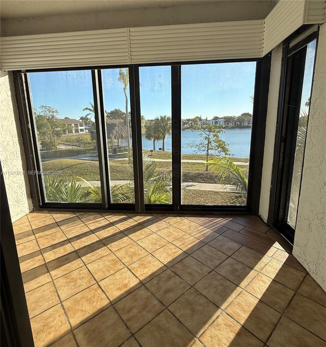 201 Lake Pointe Dr #202, Oakland Park FL 33309
