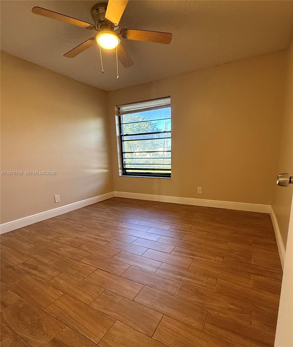 201 Lake Pointe Dr #202, Oakland Park FL 33309