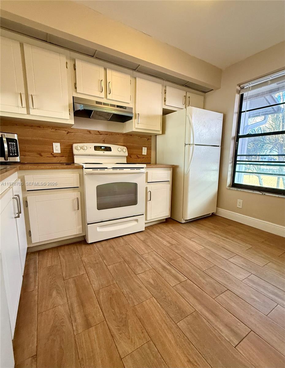 201 Lake Pointe Dr #202, Oakland Park FL 33309