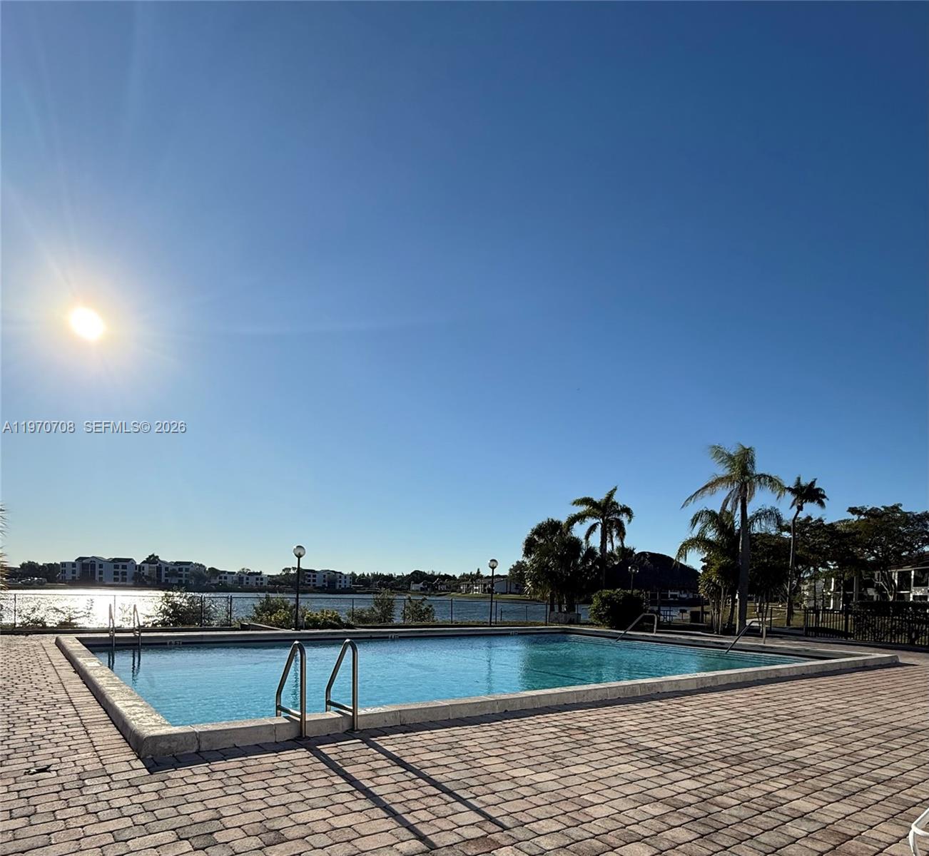 201 Lake Pointe Dr #202, Oakland Park FL 33309