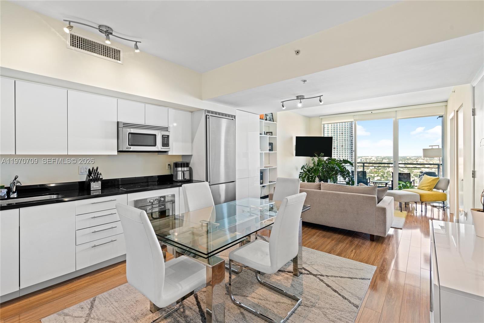 92 SW 3rd St #3409, Miami FL 33130