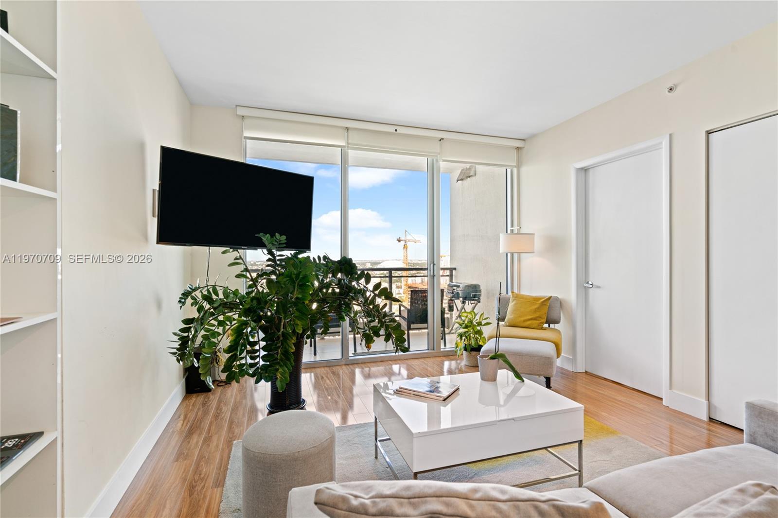 92 SW 3rd St #3409, Miami FL 33130