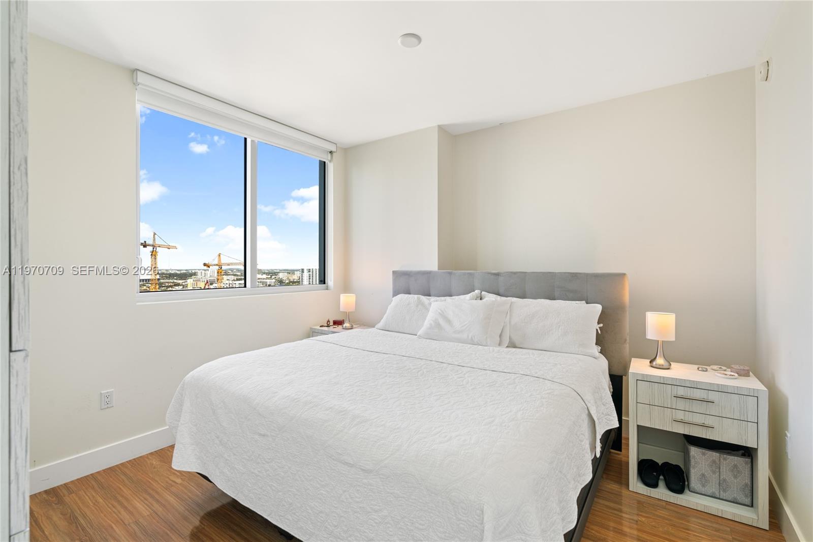 92 SW 3rd St #3409, Miami FL 33130